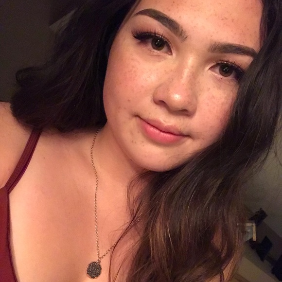 Meet your Posher, Sarah - Picture 1 of 1